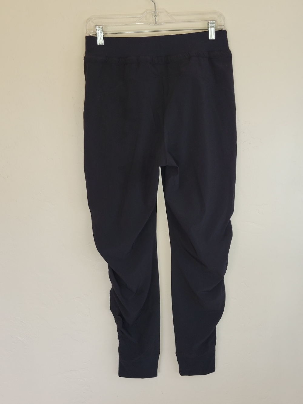 Athleta Black Attitude Pant Cropped Leggings Women Size 4